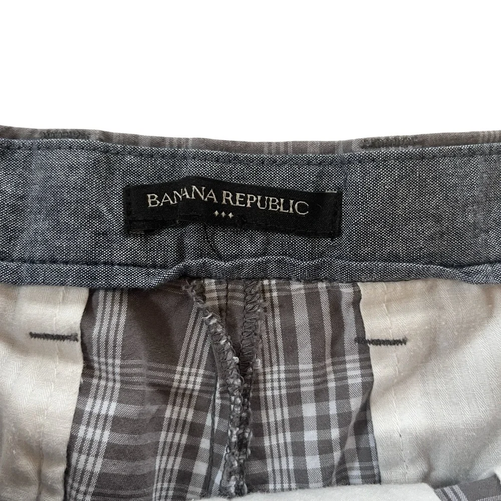 Banana Republic Men Size 36 Gray White Plaid Chino Shorts 100%Cotton Lightweight